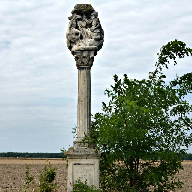 Szobor Himod